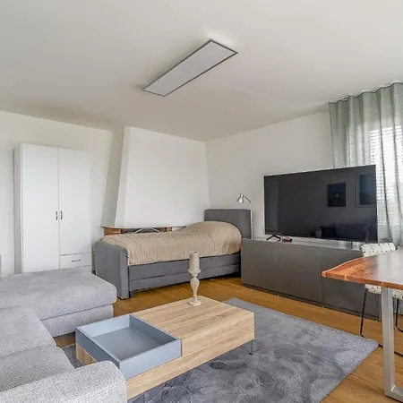 홈스테이 Moebliertes *