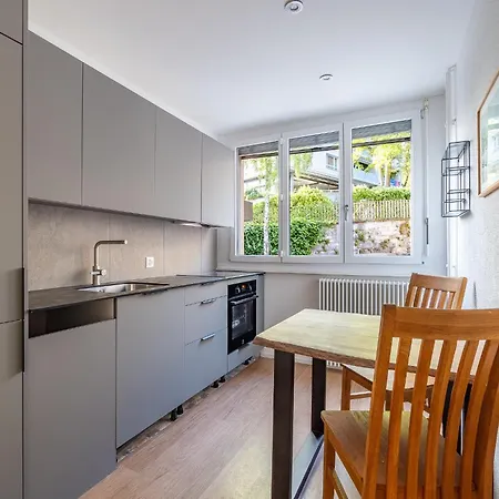 홈스테이 Moebliertes