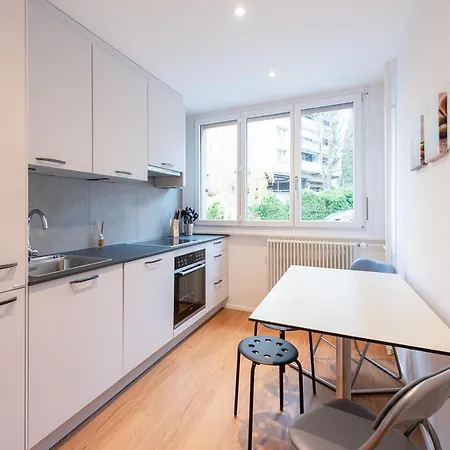 홈스테이 Moebliertes