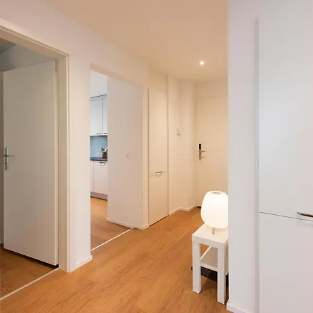 홈스테이 Moebliertes