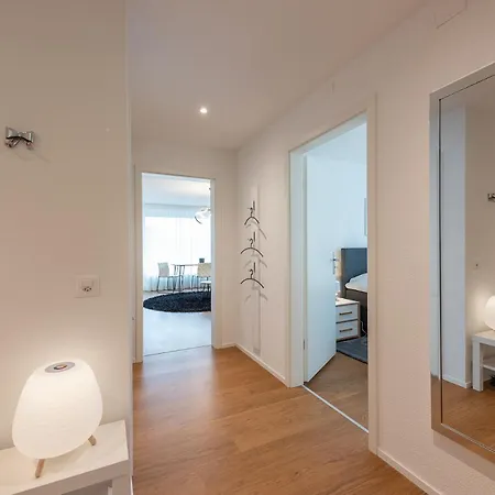 Moebliertes Rum i privatbostad