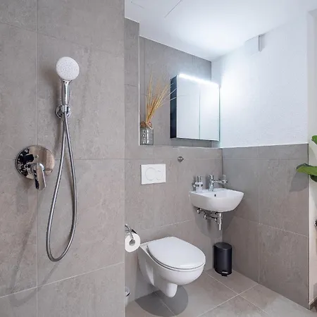 Moebliertes 홈스테이