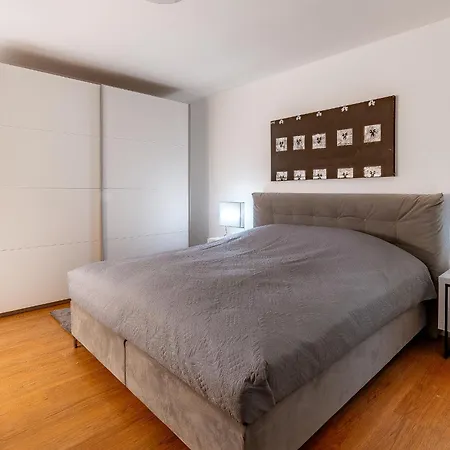 Moebliertes * 베른