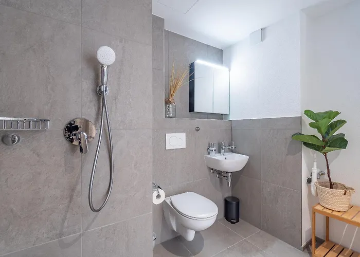 Moebliertes Privat bolig